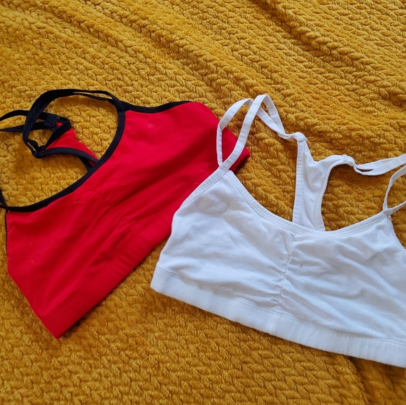 2 fruit of the loom sports bras - Picture 1 of 3